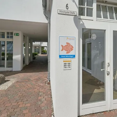 Apartment Mit Balkon Und Fitnessbereich In *